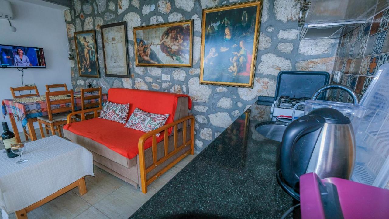 Teras Butik Apart Karaburun  Exterior photo